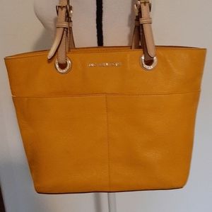 Michael Kors Tote Style Purse